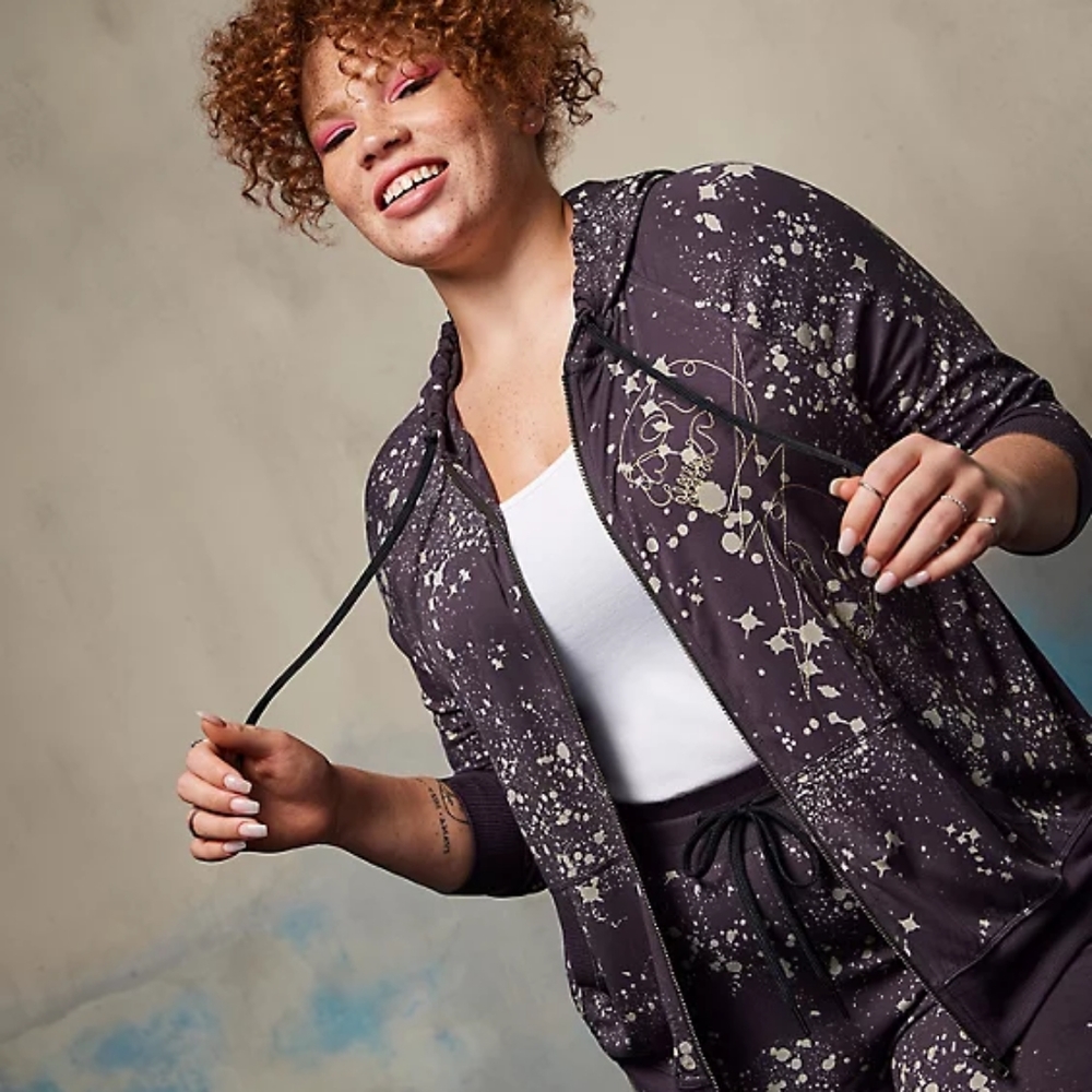 TORRID LOVESICK ZIP-UP HOODIE - SUPER SOFT EMBROIDERED SKULLS SPLATTER GREY
